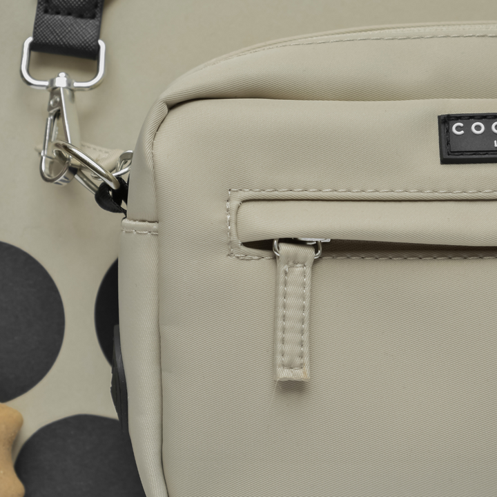 SECONDS Dog Walking Bag - Caramel Latte